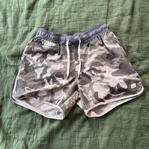 Vuori Banks short 5” inseam